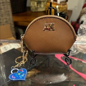 Anne Klein Tan Coin Purse with Gold Zipper & Heart Purse Jewelry NWT